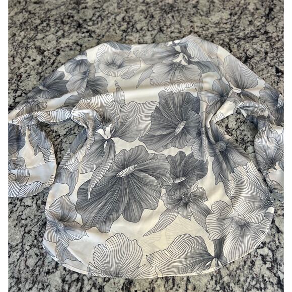 Ann Taylor LOFT top size L EUC bell ruffle sleeve - Picture 8 of 9